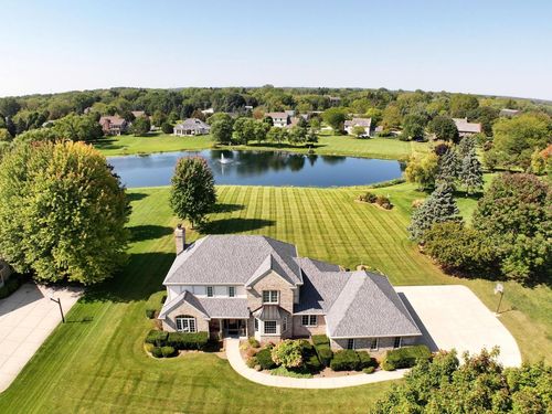 11811 N Lantern Lane, Mequon, WI, 53092 | Card Image