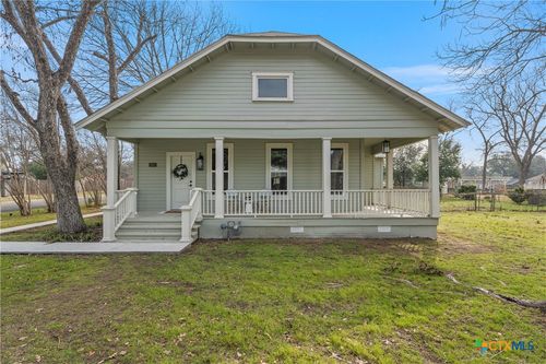 1007 N Jackson Ave, Cameron, TX, 76520-2952 | Card Image