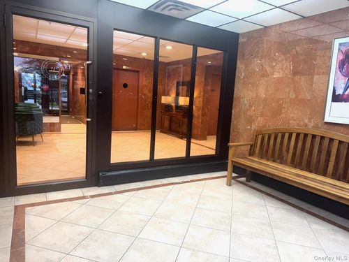 apt-3a-21 Bond St, Great Neck, NY, 11021-2027 | Card Image