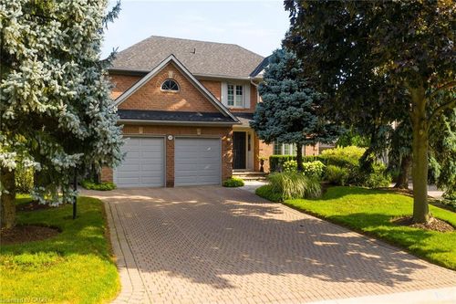19 Honeysuckle Cres, Ancaster, ON, L9K1A9 | Card Image