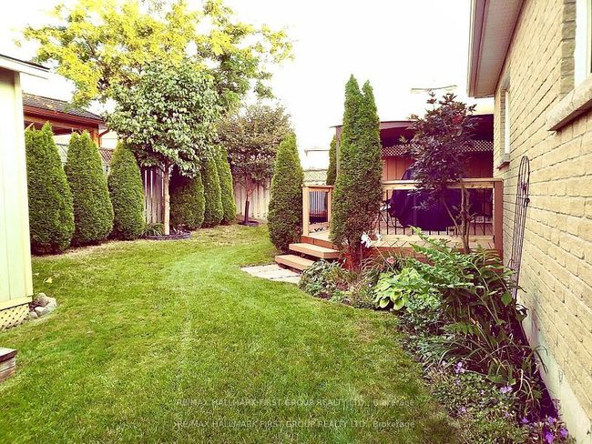 1047 Interlake Dr, House other with 5 bedrooms, 3 bathrooms and 4 parking in Oshawa ON | Image 50
