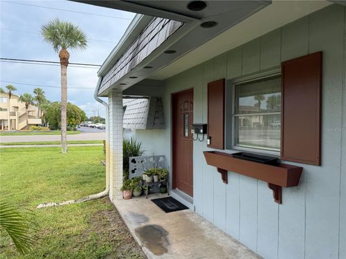 358 Easton Ct, LEHIGH ACRES, FL, 33936-1601 | Card Image