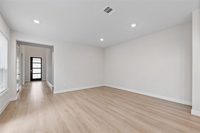 8422 Harrington Grove Trl, House other with 5 bedrooms, 5 bathrooms and 3 parking in Richmond TX | Image 4