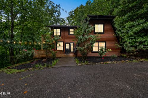 459 Sugar Mountain Way, Pigeon Forge, TN, 37863-4729 | Card Image