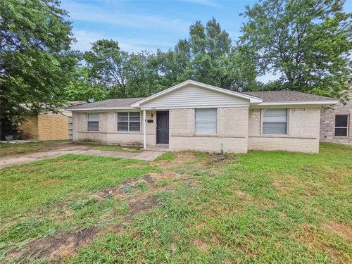 2212 Arcady Ln, Lancaster, TX, 75134-2404 | Card Image
