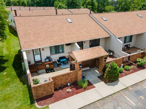 1-61957 Ticonderoga Drive, South Lyon, MI, 48178 | Card Image
