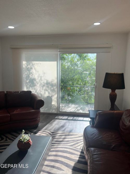 apt-a11-252 Shadow Mountain Dr, El Paso, TX, 79912-4720 | Card Image