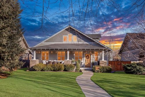 920 Nw 15th St, Redmond, OR, 97756-7963 | Card Image