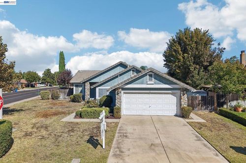 787 Chenin Blanc Dr, Manteca, CA, 95337-6867 | Card Image
