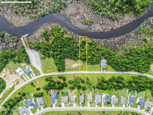 240 Kings Creek Xing, Holly Ridge, NC, 28445-6403 | Card Image