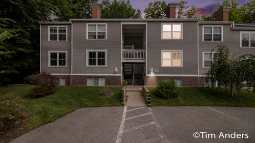 apt-201-3380 Pine Meadow Dr Se, Kentwood, MI, 49512-3057 | Card Image