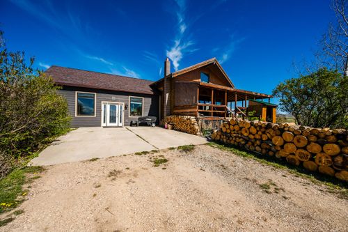 1 Bulldogger Dr, Parkman, WY, 82838-9629 | Card Image