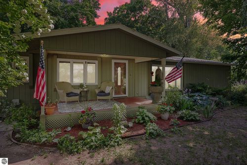 12090 E Old Orchard Trl, Suttons Bay, MI, 49682-9618 | Card Image