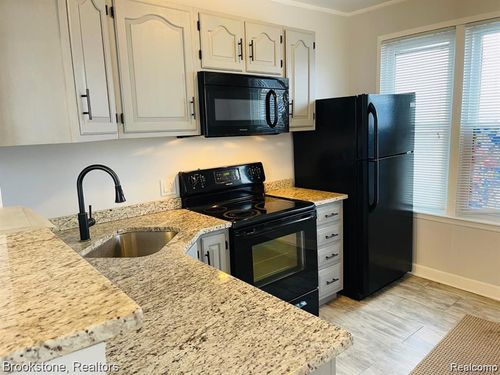 1256 Franklin Rd, Berkley, MI, 48072-2116 | Card Image