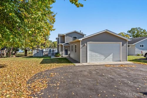 3 Holiday Dr, Somonauk, IL, 60552-9615 | Card Image