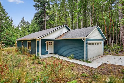 8912 126th Avenue Ct, Anderson Island, WA, 98303 | Card Image