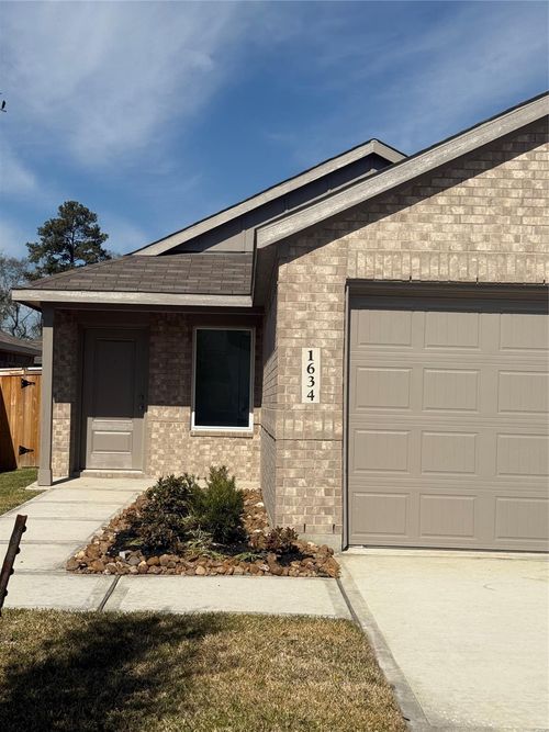 1634 Gardenia Blossom Ln, Crosby, TX, 77532-2871 | Card Image