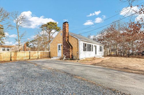 28 Cardinal Ln, West Yarmouth, MA, 02673-1403 | Card Image