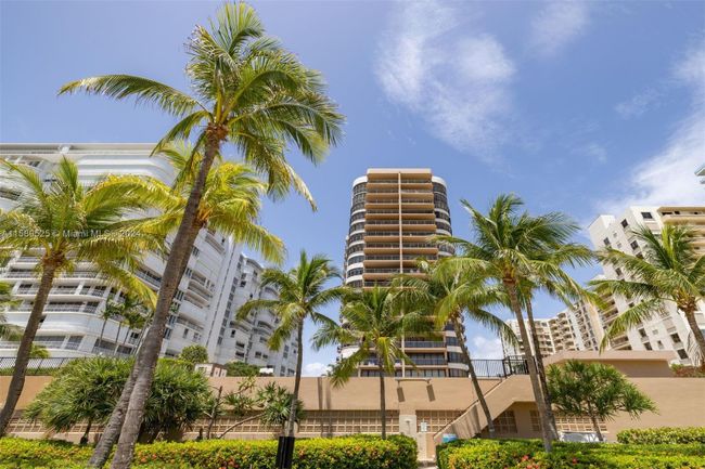 1506 - 10175 Collins Ave, Condo with 2 bedrooms, 2 bathrooms and null parking in Bal Harbour FL | Image 20