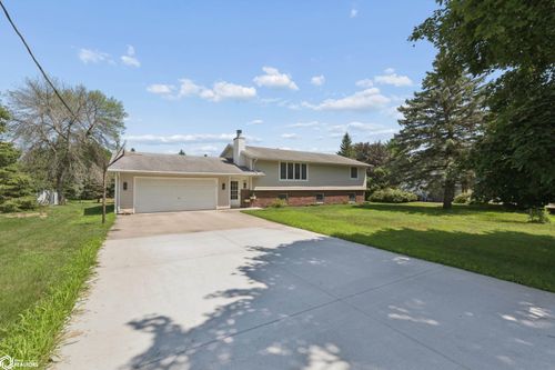 1353 Plymouth Rd, Mason City, IA, 50401-1407 | Card Image