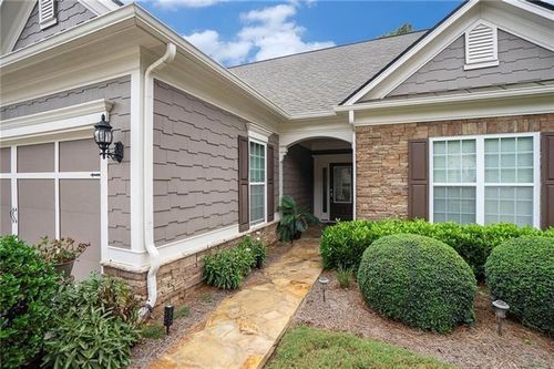 6503 Grove Park Dr, Hoschton, GA, 30548-8264 | Card Image