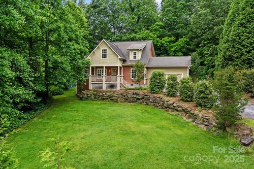 508 Fairway Dr, Hendersonville, NC, 28739-7923 | Card Image