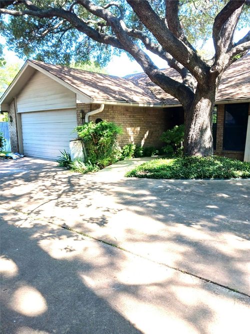 2435 St Gregory St, Arlington, TX, 76013-1375 | Card Image