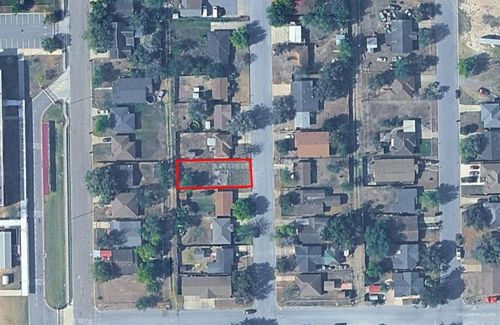 709 N Padre Ave, Weslaco, TX, 78596-5011 | Card Image