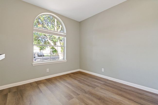 221 Dashelle Run, House other with 3 bedrooms, 2 bathrooms and null parking in Kyle TX | Image 13
