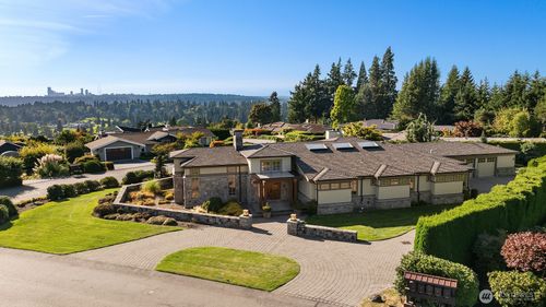 1905 91st Pl Ne, Clyde Hill, WA, 98004-3204 | Card Image