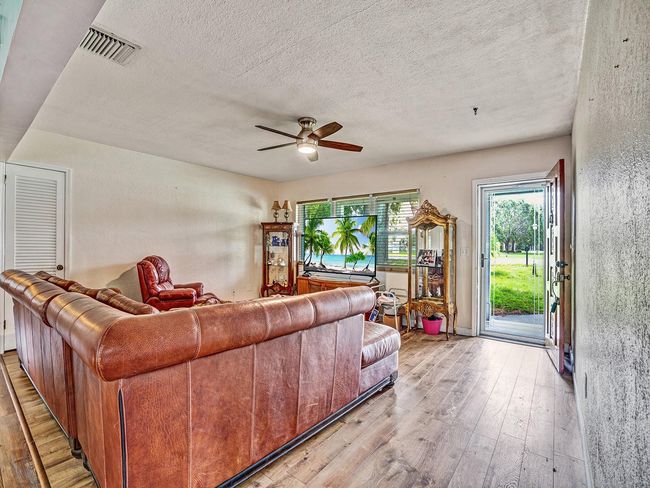 2160 Ne Coachman Rd, House other with 3 bedrooms, 2 bathrooms and null parking in Clearwater FL | Image 4