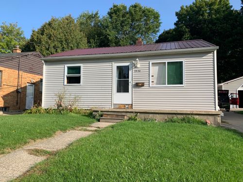 2000 William St, Lansing, MI, 48915-1051 | Card Image