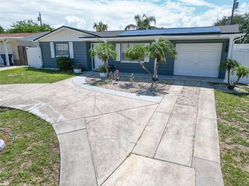 3300 Briar Cliff Dr, HOLIDAY, FL, 34691-1503 | Card Image