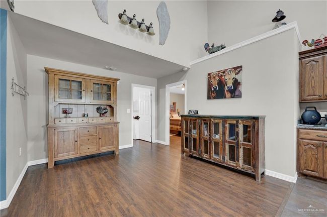 5213 Mile 8 1/2 Rd, House other with 3 bedrooms, 3 bathrooms and 2 parking in Edinburg TX | Image 10