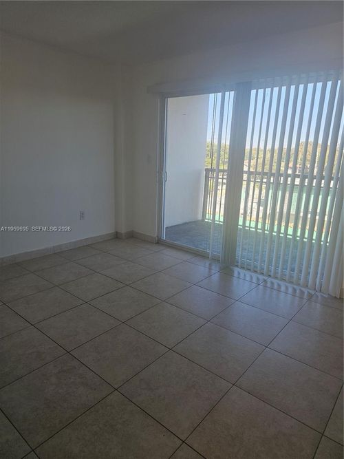 408-2647 Nw 25th Ave, Miami, FL, 33142-6680 | Card Image