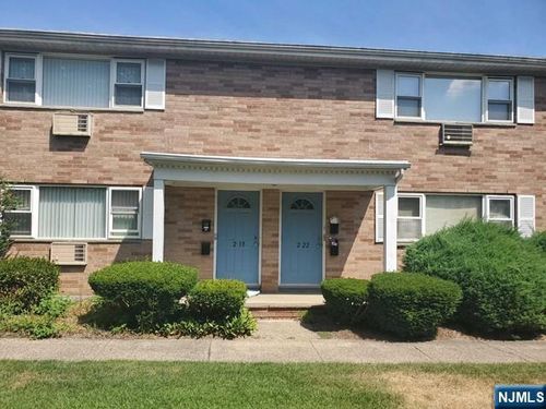 2-18 Virginia Dr, Fair Lawn, NJ, 07410-4723 | Card Image