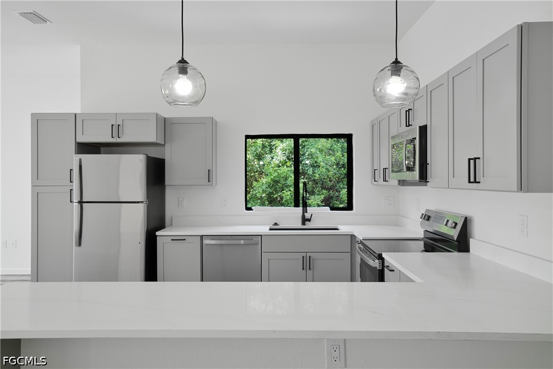 Residential Lease in Lehigh Acres