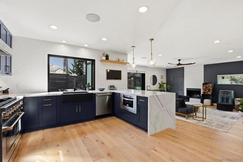 965 Home Ave, Carlsbad, CA, 92008-1829 | Card Image