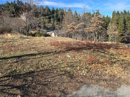 2350 Deep Creek Dr, Running Springs, CA, 92382-7547 | Card Image