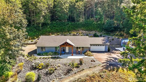 210 Echo Ln, LONGVIEW, WA, 98632-8983 | Card Image
