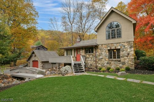 56 Lake Shore Dr, Montville, NJ, 07045-9794 | Card Image