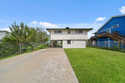 1031 Star Dr, Dickinson, TX, 77539-3367 | Card Image