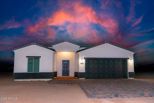 8145 W Pineveta Dr, Arizona City, AZ, 85123-7064 | Card Image