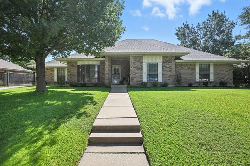 7413 Lemonwood Ln, Fort Worth, TX, 76133-7011 | Card Image