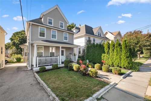 44 Robertson Ave, White Plains, NY, 10606-1115 | Card Image