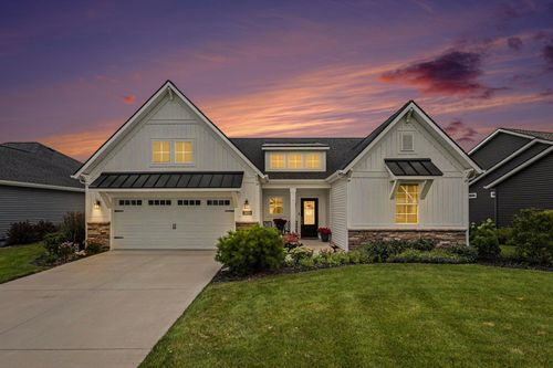 2939 Isle Water Dr, Belmont, MI, 49306-9062 | Card Image