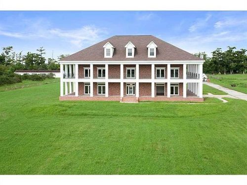 13864 Highway 23, Belle Chasse, LA, 70037-4114 | Card Image