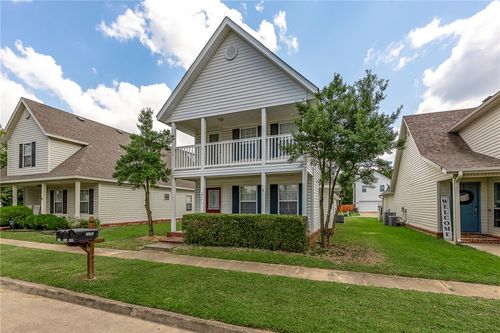 2694 N Whit Ln, Fayetteville, AR, 72704-6049 | Card Image