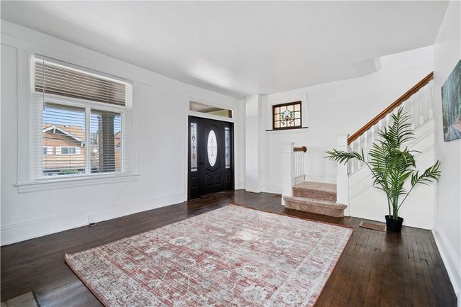 1565 Cumberland St, House other with 4 bedrooms, 2 bathrooms and 2 parking in Crafton PA | Image 5