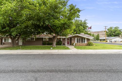 283 S 400 W, Hurricane, UT, 84737-2172 | Card Image